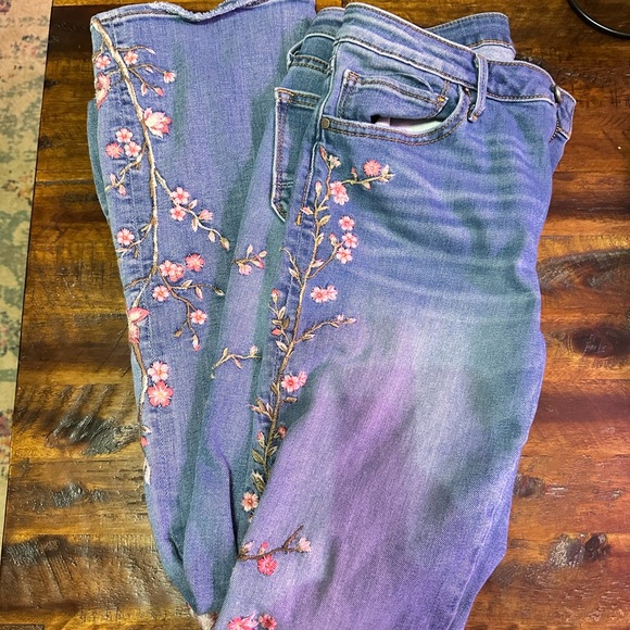 Driftwood Kelly Jeans with Cherry Blossoms size 29 - Picture 3 of 7